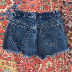 Mid-Rise vintage Levi’s denim shorts